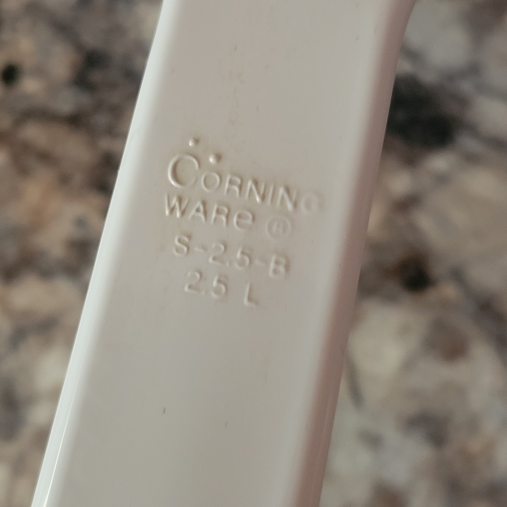 Corningware White Handle with Embossed Logo - Picture 4 of 4